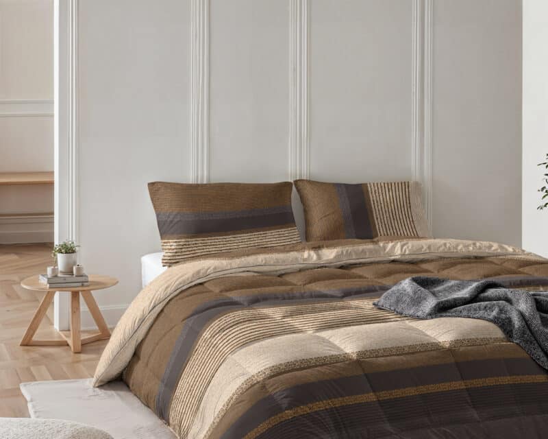 All-in one Lazy dekbed Marina Taupe Met Kussenslopen